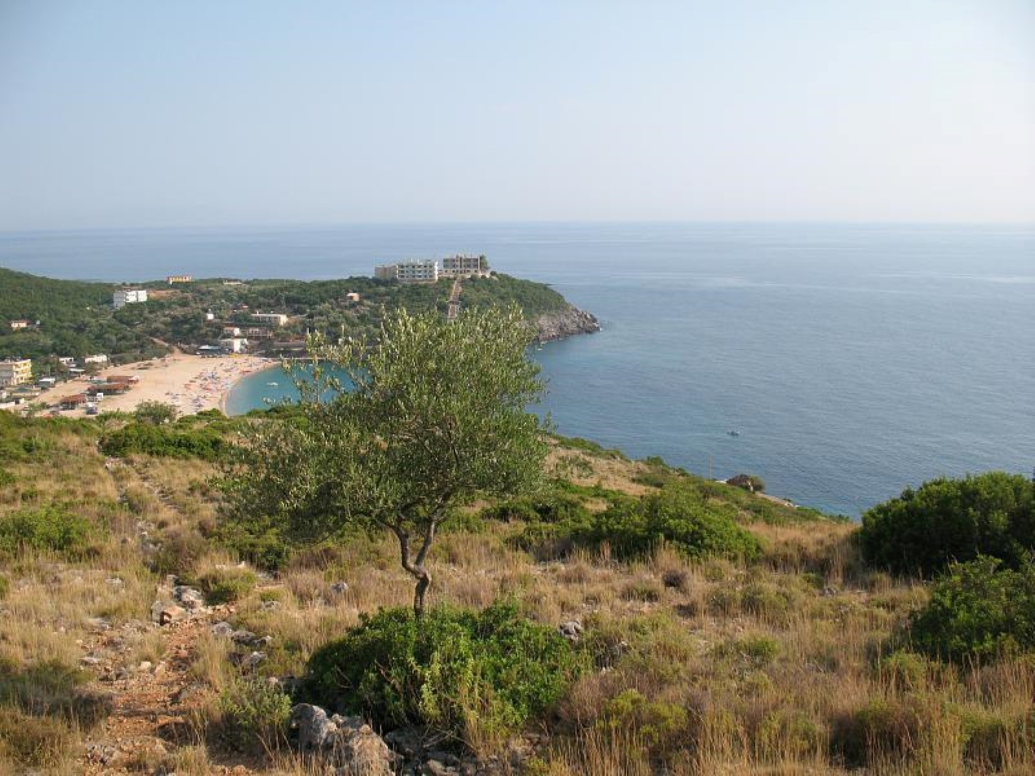 Jale Beach Albania — Plazhi i Jalës viewed from Vuno village above
